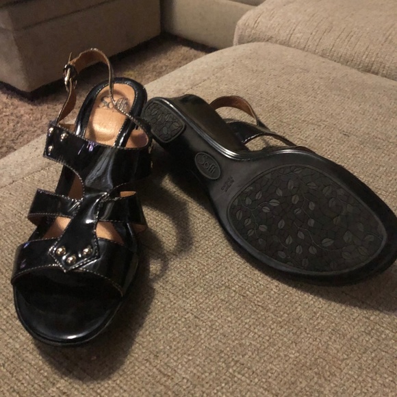 sofft reston smooth sandal black